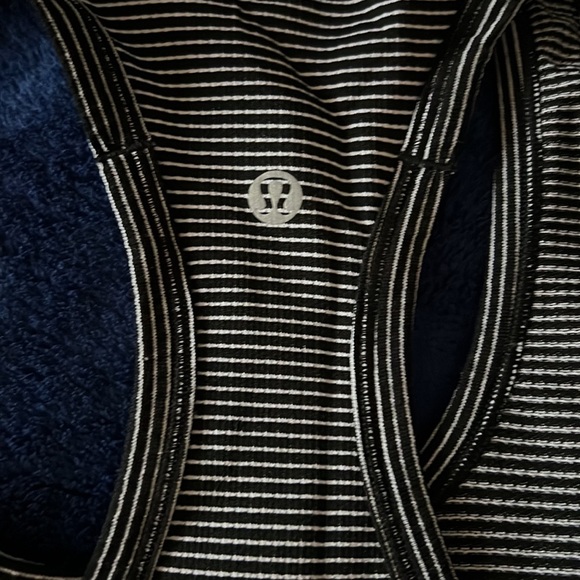 EUC Lululemon Tank - Picture 3 of 7